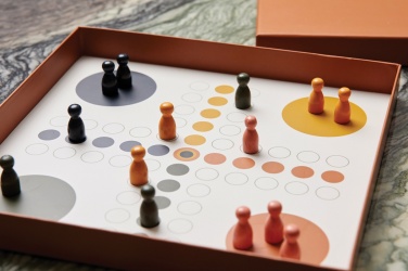 Logotrade Geschäftsgeschenke das Foto: VINGA ‚Ludo‘ – Coffee Table Game
