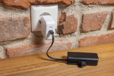 Logotrade Firmengeschenke das Foto: Powerlink 3000mah Powerbank aus RCS rPlastic mit USB-C Kabel