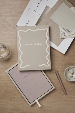 Logotrade Firmengeschenke das Foto: VINGA Thankfulness GRS-recyceltes Papierjournal