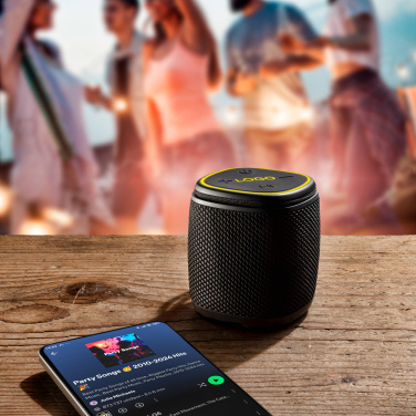 Logotrade Werbegeschenke das Foto: Bluetooth-Lautsprecher HERMON Schwarzwolf
