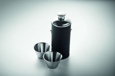 Logotrade Firmengeschenke das Foto: Flasche mit Schnapsbechern