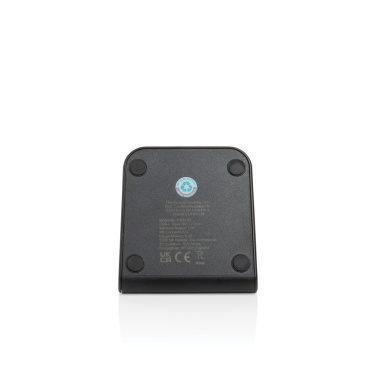 Logotrade werbemittel das Foto: VoltPerch 15W magnetischer Wireless Charger aus RCS rec. ABS
