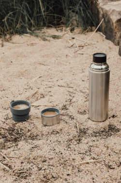 Logotrade Werbeartikel das Foto: VINGA Tono RCS Thermoskanne mit zwei Bechern, 750ml