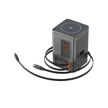 Logotrade Geschäftsgeschenke das Foto: Urban Vitamin Sacramento 105W GaN Charger mit einz. Kabeln
