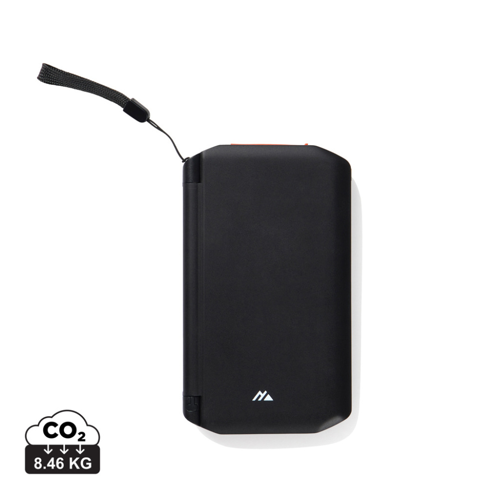 Logotrade Werbeartikel das Foto: Nordic Drift Titan 10.000mAh Solar Powerbank with 3 Panels