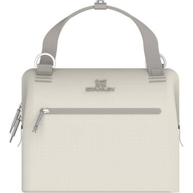 Logotrade Geschäftsgeschenke das Foto: Stanley The All-Day Julienne Mini-Kühltasche für 10 Dosen aus recyceltem Material 