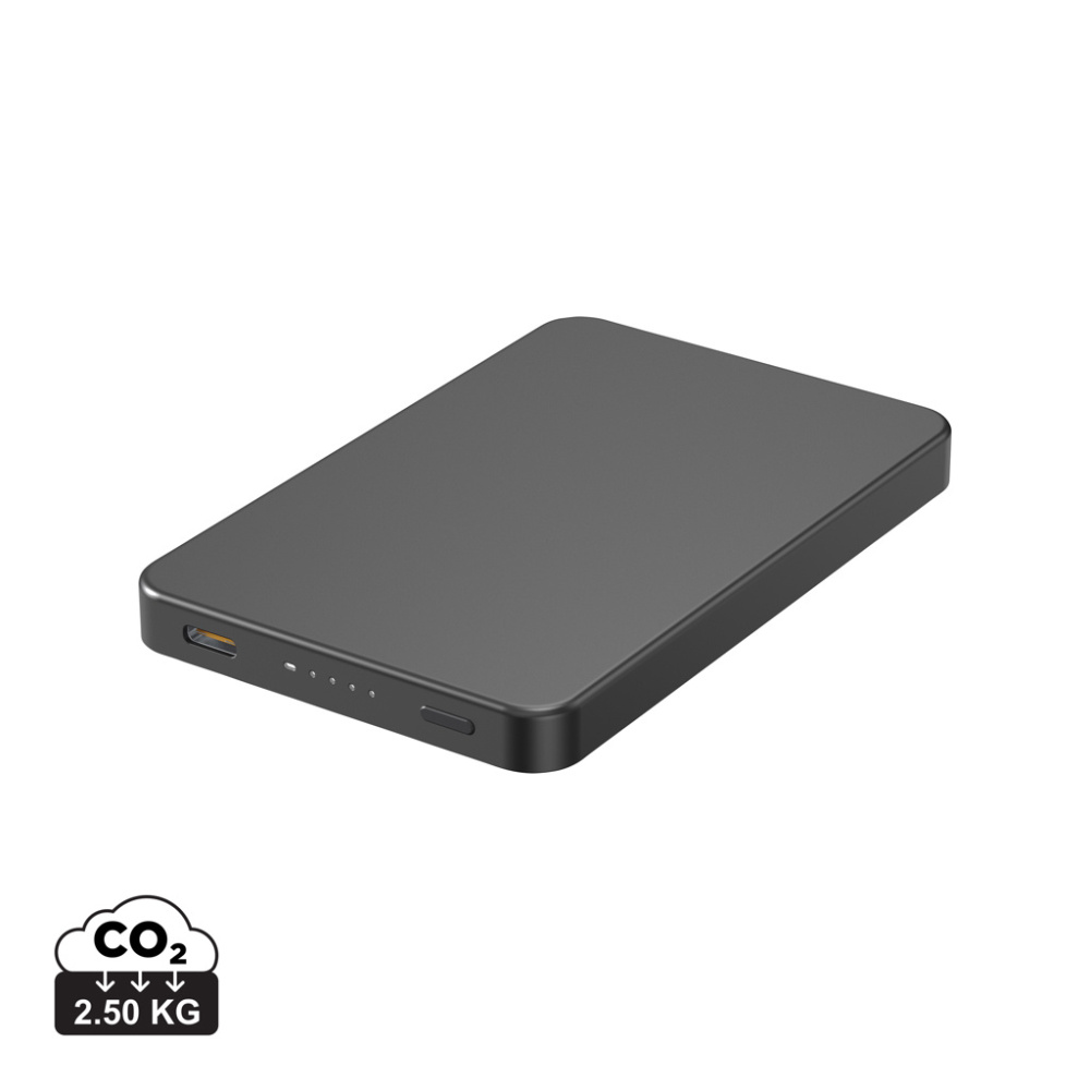 Logotrade Logogeschenke das Foto: Urban Vitamin Marin 5.000mAh magnet. 15W Wireless Powerbank