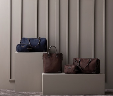 Logo trade promotional giveaway photo of: VINGA Hunton Weekend Bag