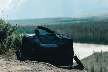 Logotrade promotional giveaway picture of: Swiss Peak AWARE™ RPET Voyager weekend bag