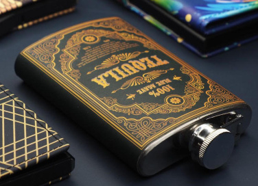 Logotrade corporate gift picture of: Hip flask 425119