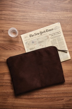 Logotrade ärikingitused pilt: VINGA Huntoni sülearvuti ümbris