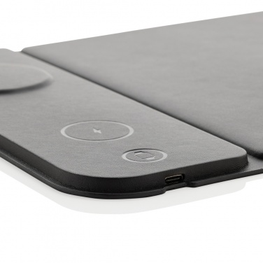 Logo trade meene pilt: Swiss Peak RCS taaskasutatud PU 15W 3 in 1 laadimishiirepadi