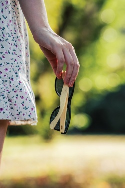 Logotrade reklaamtoote foto: Bambusest ja RCS taaskasutatud plastikust päikeseprillid