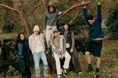 Logotrade ärikingi foto: Iqoniq Meru naiste taaskasutatud polüestrist vest