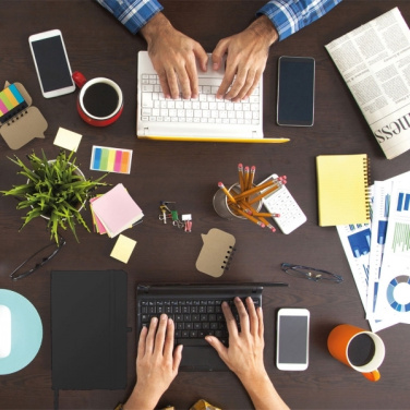 Logotrade ärikingituse foto: Sametiste kaantega A5 märkmik Kiel