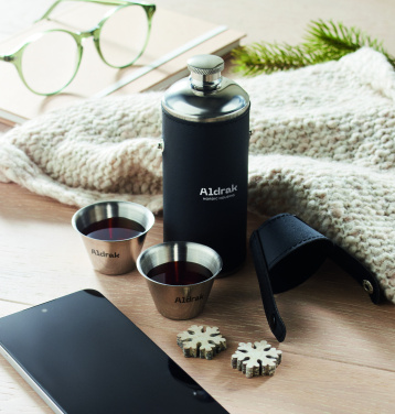 Logo trade meened foto: Plasku koos topsidega COCOON