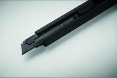 Logotrade meene foto: Suur sissetõmmatav nuga BLADE +