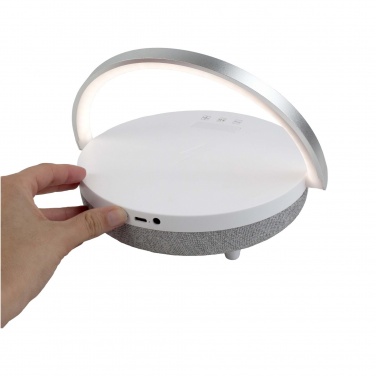 Logotrade mainostuotet kuva: Prixton 10 W:n 4-in-1-Bluetooth®-kaiutin LED-valolla ja langattomalla latausalustalla