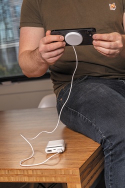 Logotrade mainostuotet kuva: 5W magneettinen langaton laturi