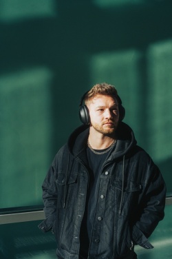 Logo trade mainostuote kuva: Urban Vitamin Cupertino RCS ANC kuulokkeet