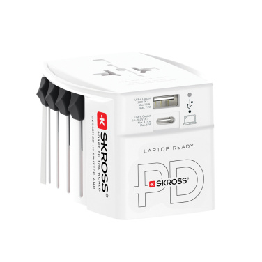 Logotrade mainoslahjat kuva: SKROSS World Travel adapteri MUV 65W PD USB C -kaapelilla