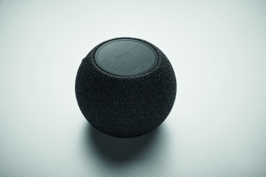 Logotrade reklaminės dovanos nuotrauka: 15 W belaidis įkroviklis su garsiakalbiu