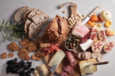 Logotrade ziemassvētku dāvanas foto: VINGA Buscot Round Serving Board