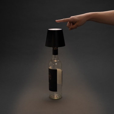 Logotrade korporatīvās dāvanas foto: BottleGlow RCS pārstrādāta plastmasas pudeļu lampa