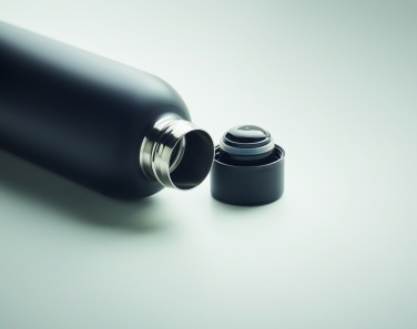 Logotrade biznesa dāvanas foto: Dubultās sienas pudele 500 ml