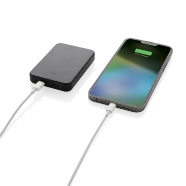Logotrade dāvanas foto: Boostcore RCS otrreizējās plastmasas barošanas bloks 5 000 mAh ar USB C