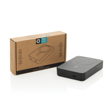 Logotrade dāvanas foto: Amporia RCS pārstrādātas plastmasas 10.000mAh magnētiskā pārnēsājamā baterija