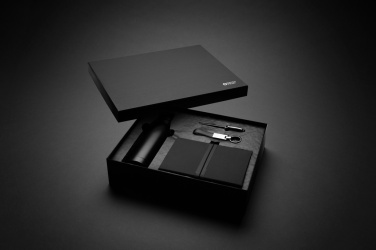 Logotrade biznesa dāvanas foto: Swiss Peak RCS luksusa biznesa dāvanu komplekts ar ūdens pudeli