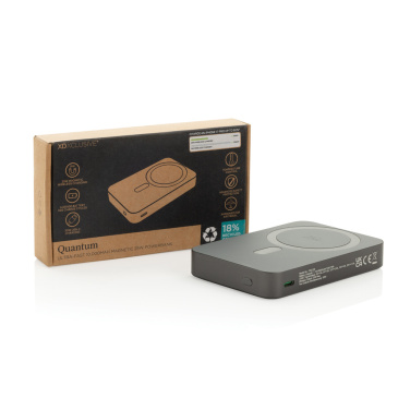 Logotrade biznesa dāvanas foto: Quantum RCS īpaši ātra 10 000 mAh magnētiska 25 W pārnēsājamā baterija