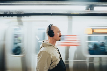 Логотрейд pекламные подарки картинка: Беспроводные наушники Irvine RCS с функцией шумоподавления, переработанные и подлежащие ремонту