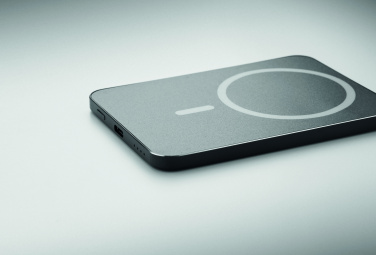 Лого трейд pекламные cувениры фото: Slim magnetic power bank 20W