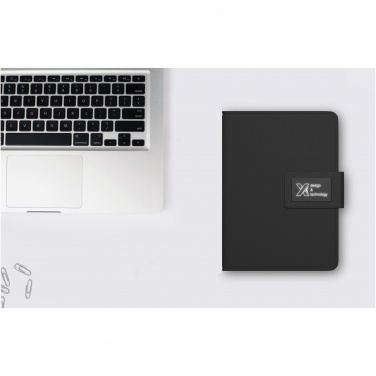 Logotrade profilprodukter bild: SCX.design O16 light-up A5-anteckningsbok med powerbank