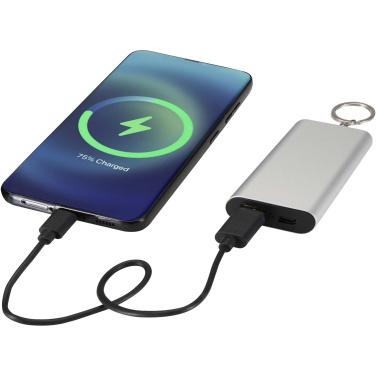 Logotrade presentreklam bild: Arcturus 2 000 mAh powerbank i återvunnet aluminium med nyckelring